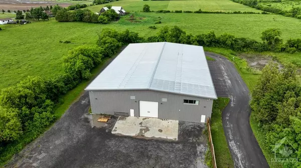 Carp, ON K0A 1L0,2966 + 2978 CARP RD