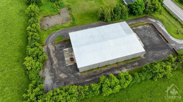 Carp, ON K0A 1L0,2966 + 2978 CARP RD