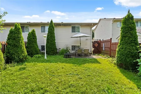 Niagara Falls, ON L2H 2W4,6495 MALIBU DR