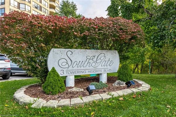 St. Catharines, ON L2T 4A4,3 TOWERING HEIGHTS BLVD #605