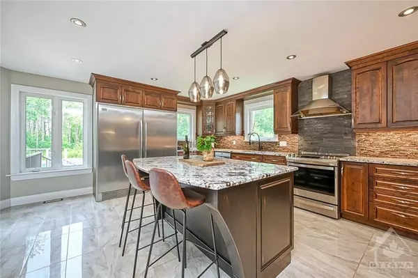 Manotick - Kars - Rideau Twp And Area, ON K0A 2T0,6769 DEER RUN PL