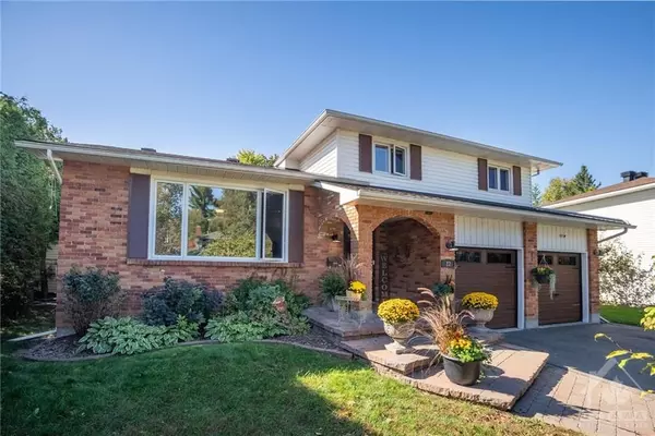 Stittsville - Munster - Richmond, ON K0A 1B0,22 STROUGHTON CRES