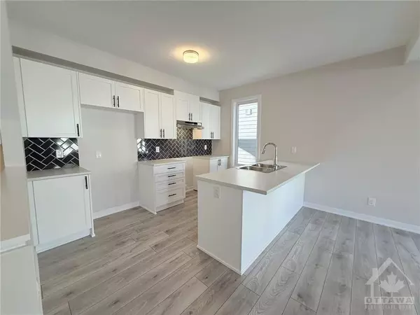 Barrhaven, ON K2J 7G7,329 CATSFOOT WALK