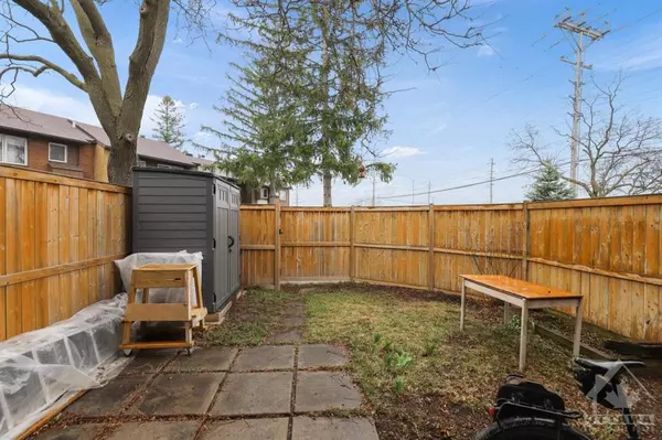 Ottawa, ON K1J 8M8,2111 MONTREAL RD #191