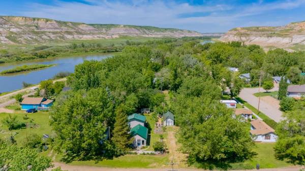 Drumheller, AB T0J 0Y4,235 5 ST