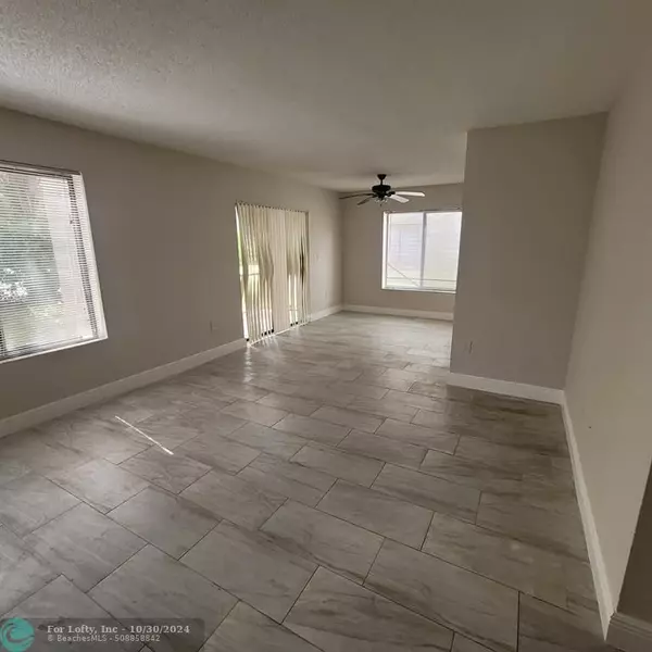 Coral Springs, FL 33065,8410 Coral Lake Way  #8410