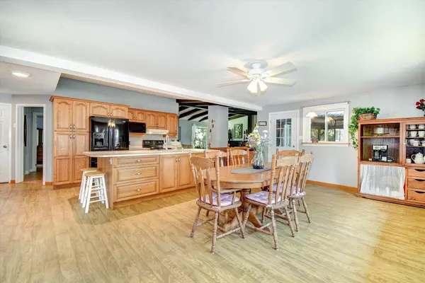 Selwyn, ON K9J 0C5,169 East ST