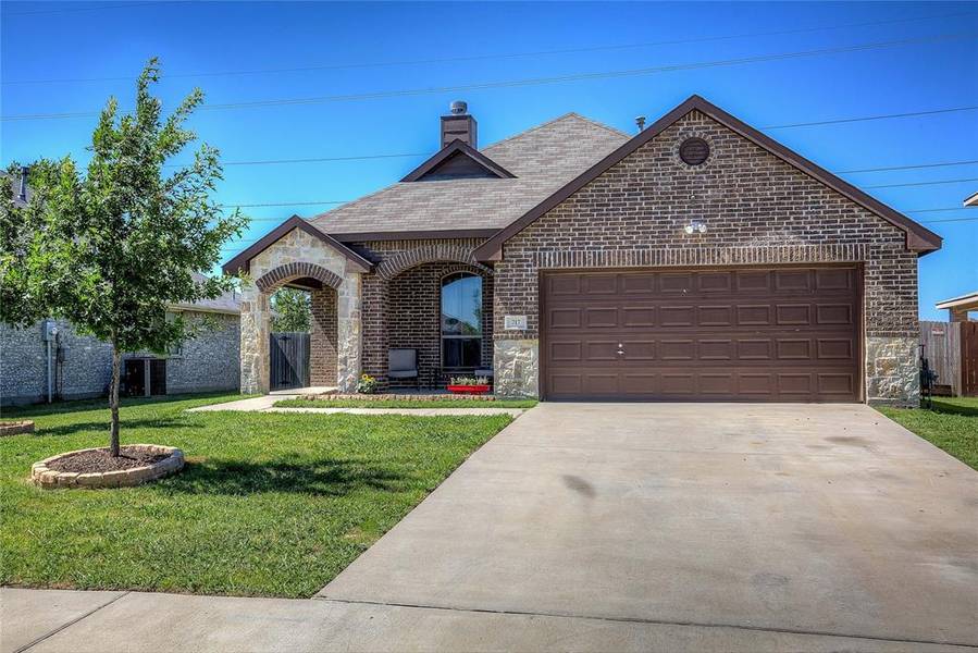 717 Valley Court, Royse City, TX 75189