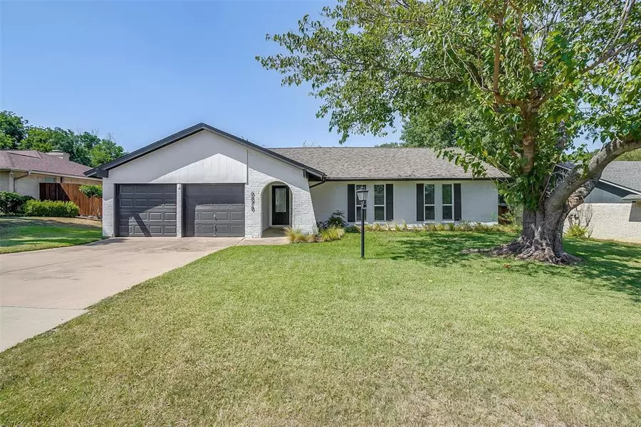 6878 Chickering Road, Fort Worth, TX 76116