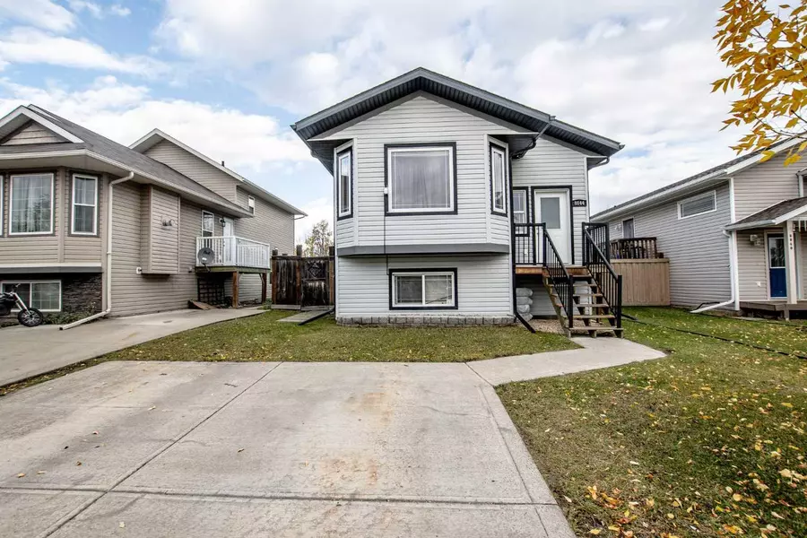 8844 75 AVE, Grande Prairie, AB T8X0H7