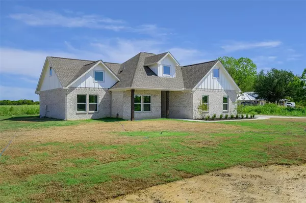 6400 County Road 3208, Lone Oak, TX 75453