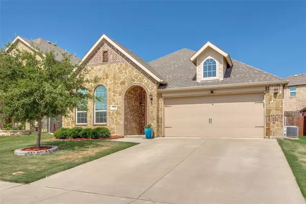 1340 Mountain View Lane, Kennedale, TX 76060