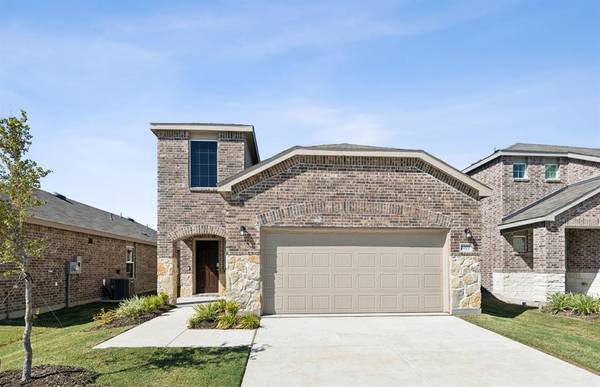 2077 Henrietta Drive, Forney, TX 75126