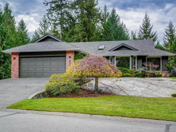 North Saanich, BC V8L 5B6,8574 KINGCOME Cres