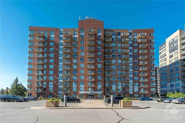 120 GRANT CARMAN DR #803, Cityview - Parkwoods Hills - Rideau Shore, ON K2E 1C8