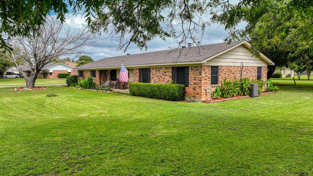 6873 Stephenson Levy Road, Burleson, TX 76028