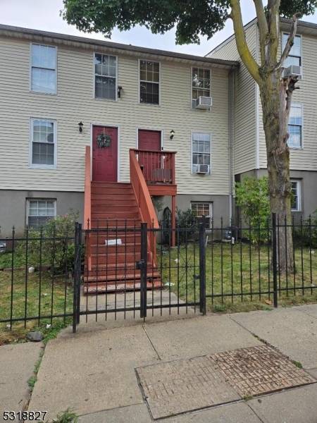 14 Kearny St, Newark City, NJ 07104