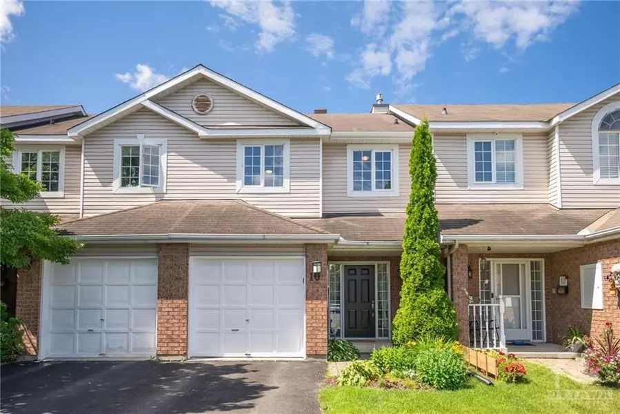 10 HODGSON CT, Kanata, ON K2K 2T3