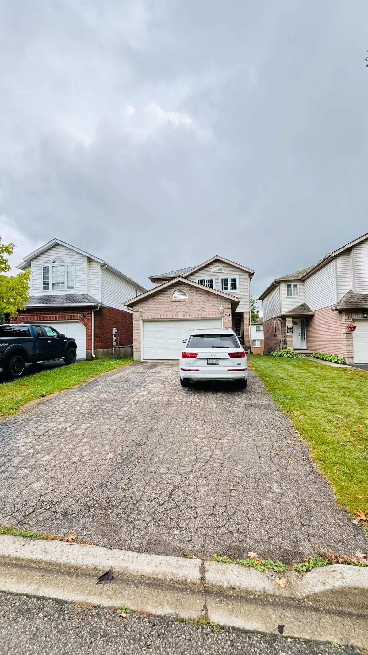 Waterloo, ON N2T 2R6,704 Keatswood CRES