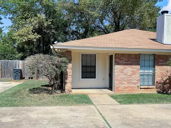 819 N Mesquite Street, Arlington, TX 76011