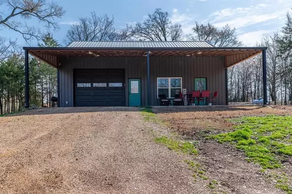 6125 Farm Road 2648, Paris, TX 75462