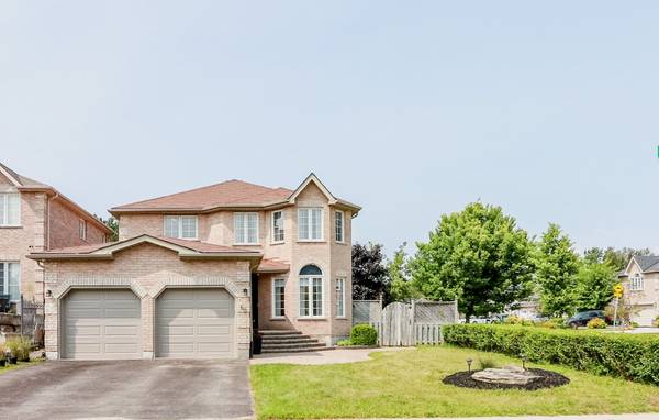 68 Stoneybrook CRES, Barrie, ON L4N 0A6