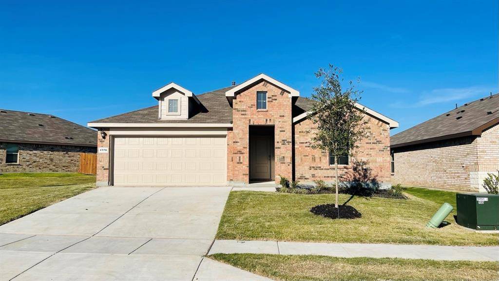 4176 CROOKED BEND Drive, Fort Worth, TX 76036