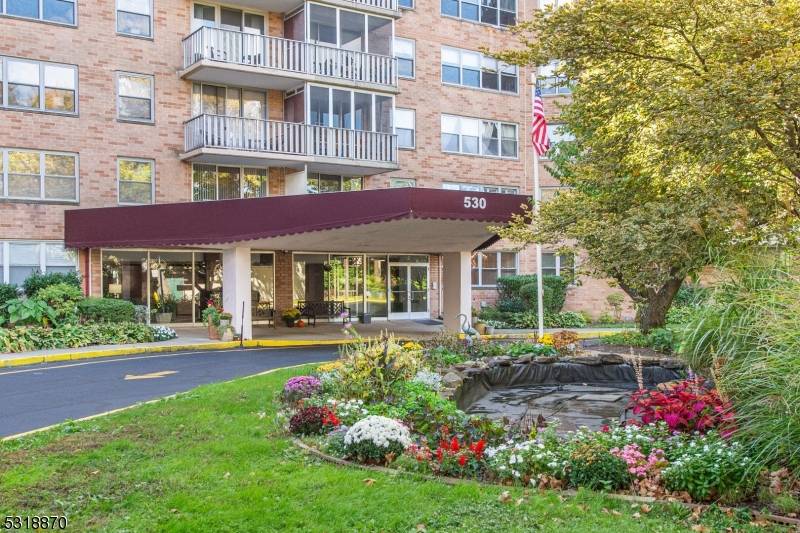 530 Valley Rd #2K, Montclair Twp., NJ 07043