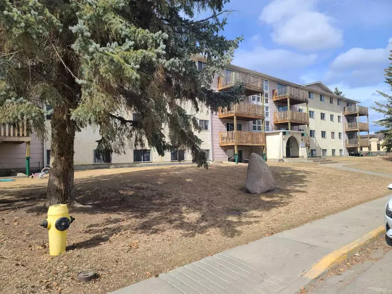 7802 99 ST #304, Peace River, AB T8S 1B8