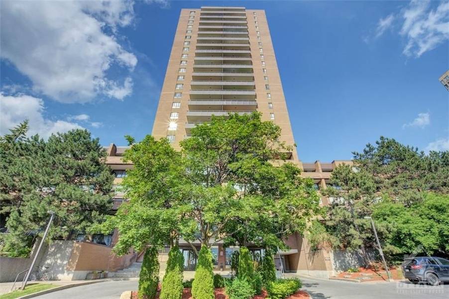 515 ST LAURENT BLVD #1809, Manor Park - Cardinal Glen And Area, ON K1K 3X5