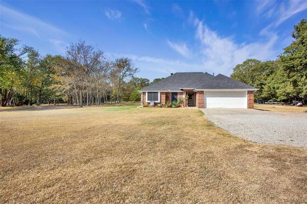 Bonham, TX 75418,1139 County Road 2600