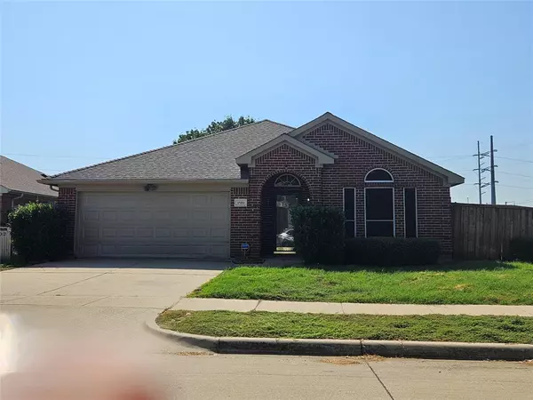 1500 Brookleaf Drive, Arlington, TX 76018