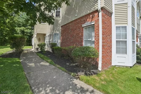 28 Windsor Dr,  Lincoln Park Boro,  NJ 07035