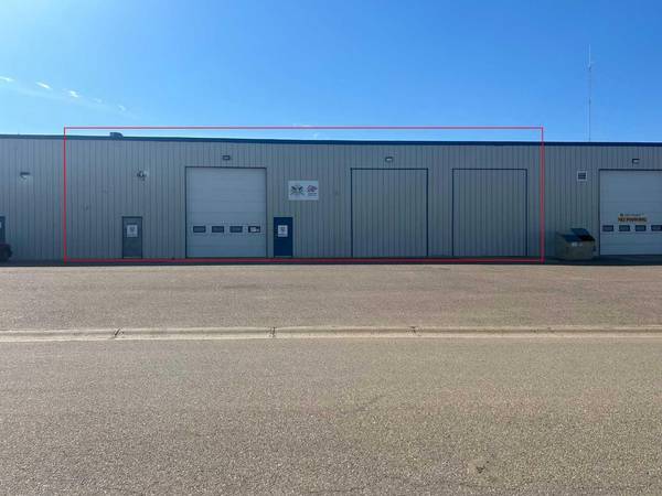 511 South Railway DR Northeast #8, Redcliff, AB T0J 2P0