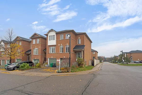 Brampton, ON L6V 4M3,57 Brickyard WAY #38