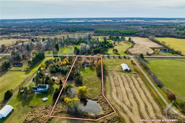 Constance Bay - Dunrobin - Kilmaurs - Woodlawn, ON K0A 1T0,3154 TORWOOD DR