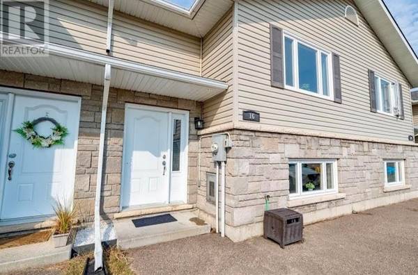 16 WILLIAM THOMAS DR, Petawawa, ON K8H 0C3