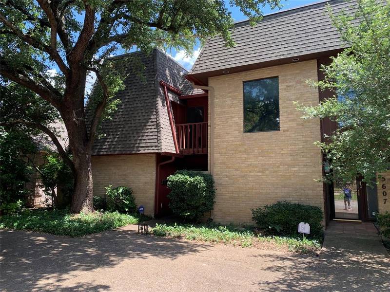 5605 Collinwood Avenue, Fort Worth, TX 76107