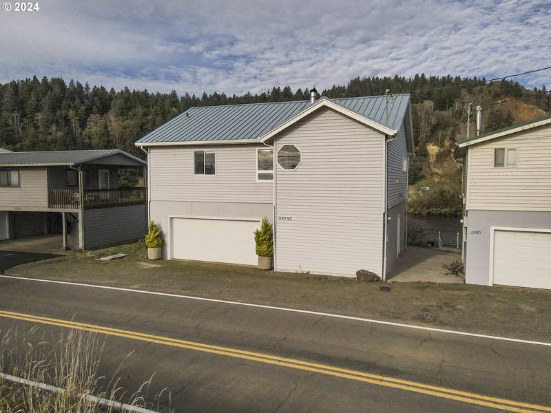 33735 RESORT DR, Pacific City, OR 97135