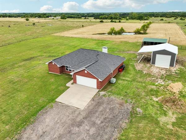 433 County Road 4930, Leonard, TX 75452