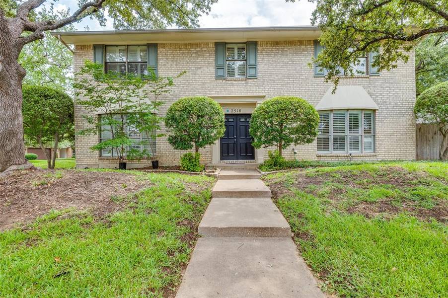 2516 Woodfield Way, Bedford, TX 76021