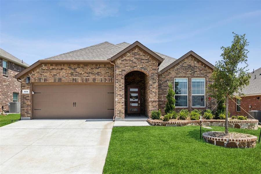 414 Maple Hill Drive, Fate, TX 75087