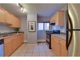 1334 12 AVE Southwest #201, Calgary, AB T3C 3R9