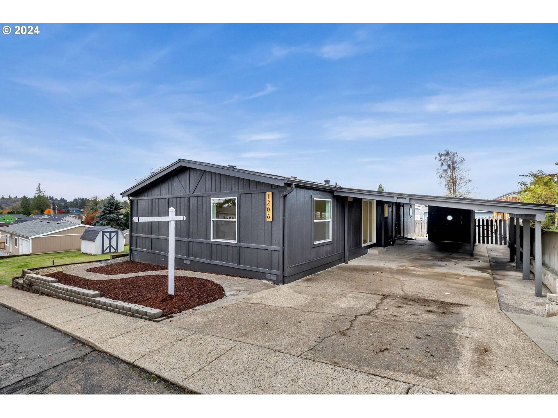 La Center, WA 98629,1206 W B AVE