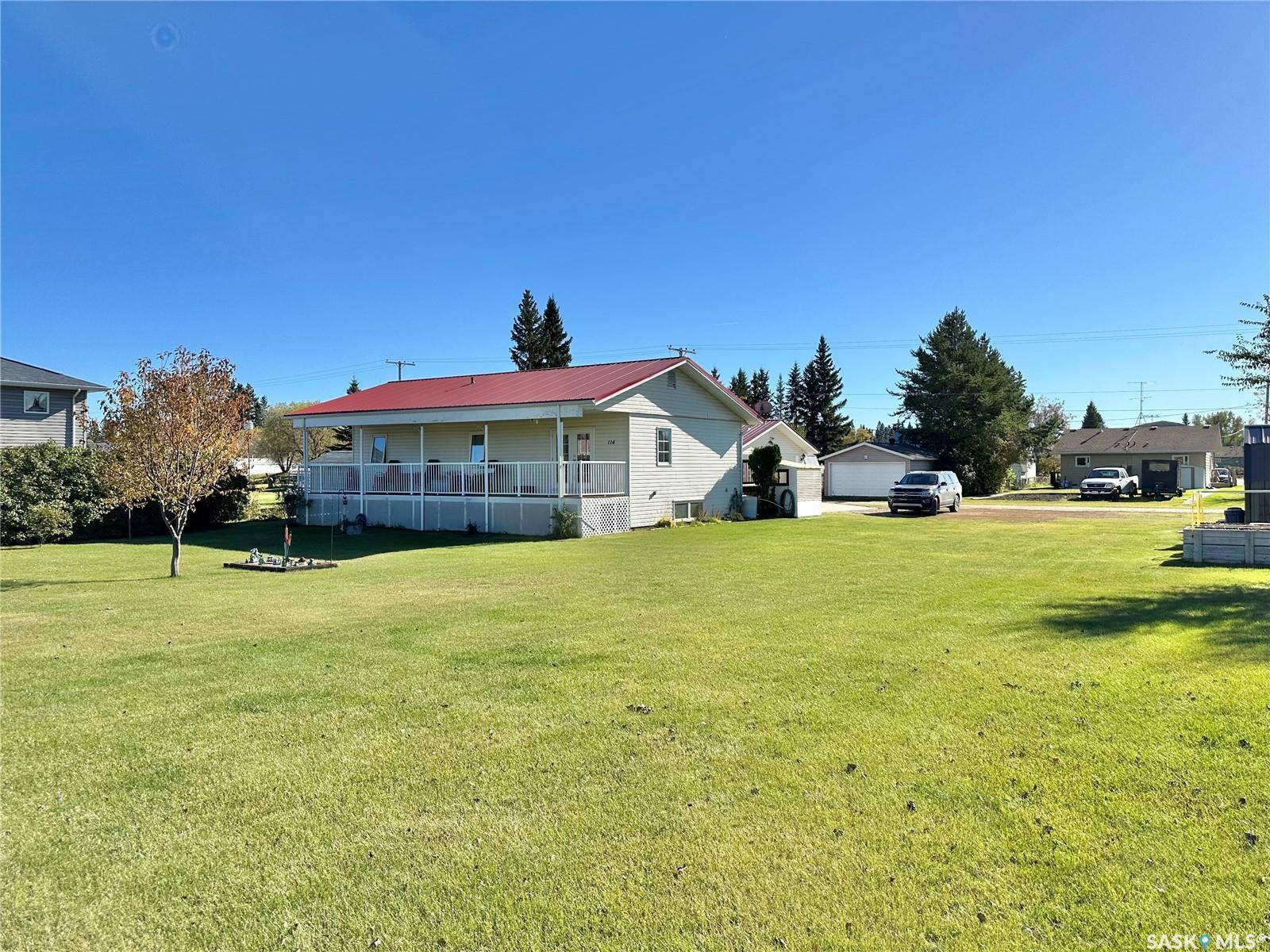 114 Russell AVENUE E, Shell Lake, SK S0J 2G0