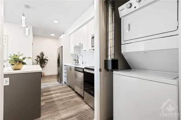 2055 PORTOBELLO BLVD #325, Orleans, ON K4A 4W9