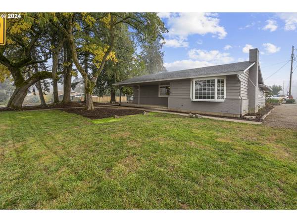 1214 N VILLA RD, Newberg, OR 97132