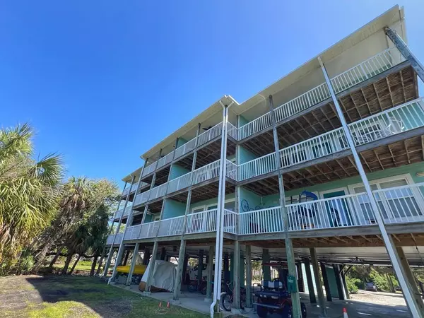 7041 Depot St, Cedar Key, FL 32625