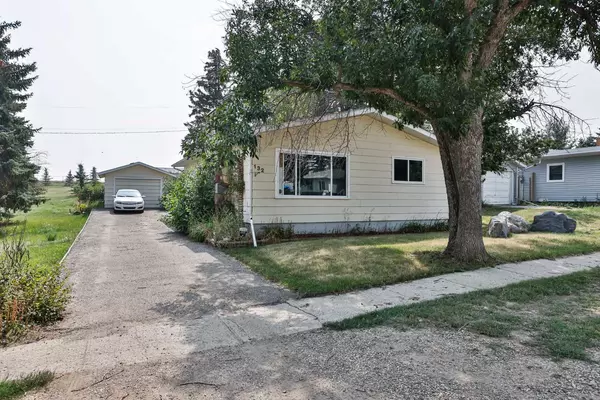 132 2 ST South, Lomond, AB T0L 1G0