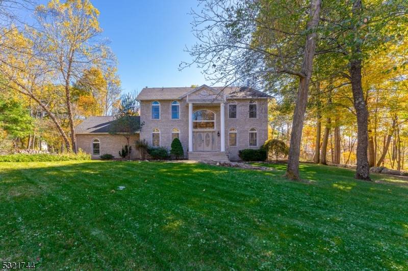 14 Holland Mt Rd, Jefferson Twp., NJ 07438